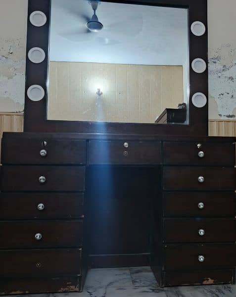 Dressing mirror 1