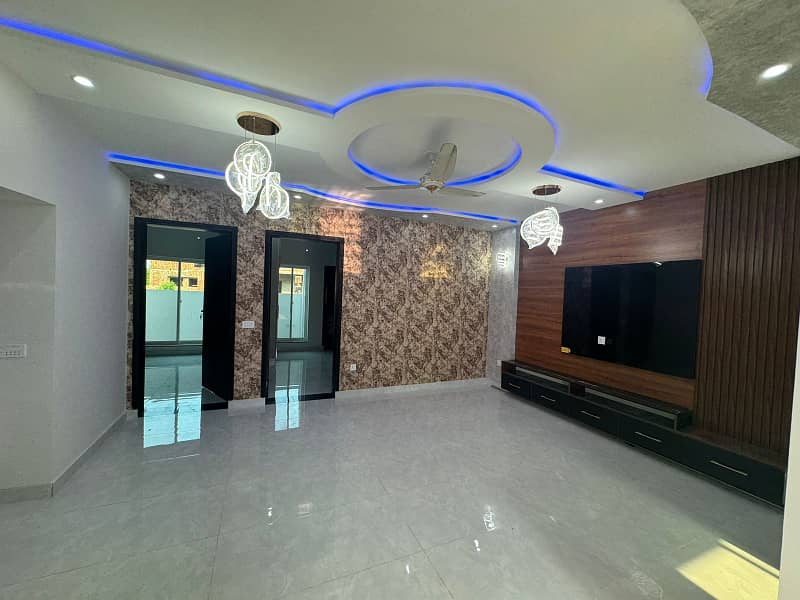 7 MARLA BRAND NEW HOUSE WITH 5 BEDROOMS AND ATTACHED WASHROOMS IN AL KABIR TOWN PHASE 2 BLOCK D 9