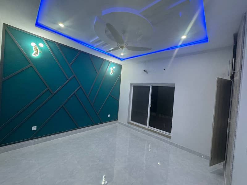 7 MARLA BRAND NEW HOUSE WITH 5 BEDROOMS AND ATTACHED WASHROOMS IN AL KABIR TOWN PHASE 2 BLOCK D 14