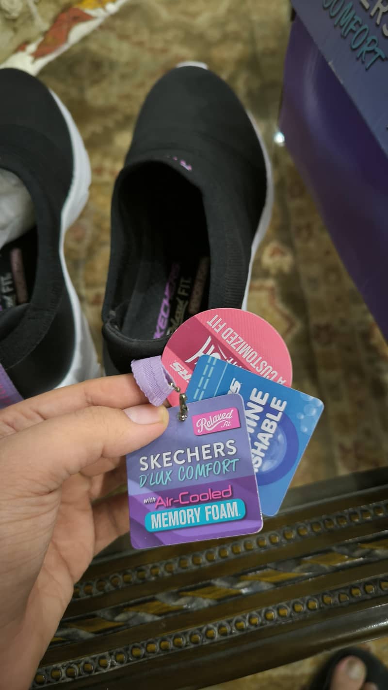 Sketchers Orignal Sneakers 5