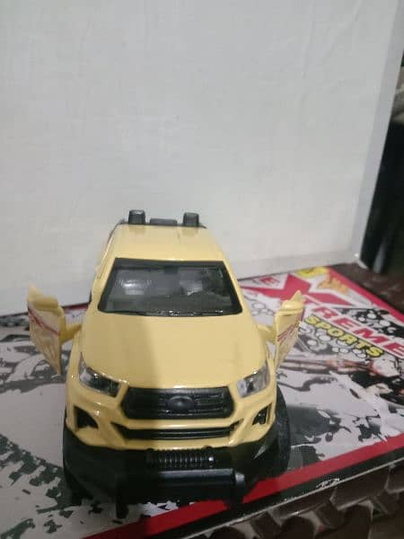 TOYOTA REVO TOY CAR 1