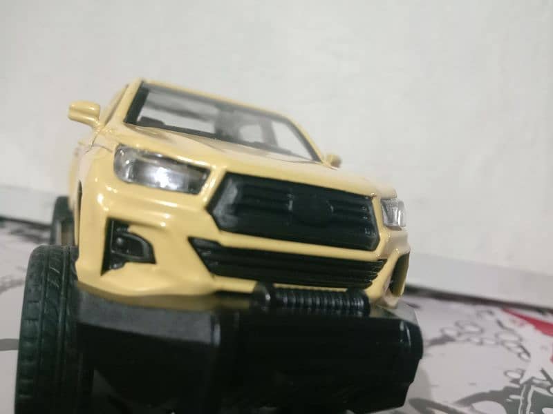 TOYOTA REVO TOY CAR 6