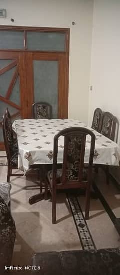 Dining table for sale