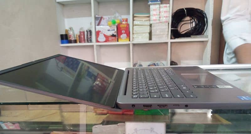 Lenovo Core i3 11 Generation Laptop 8