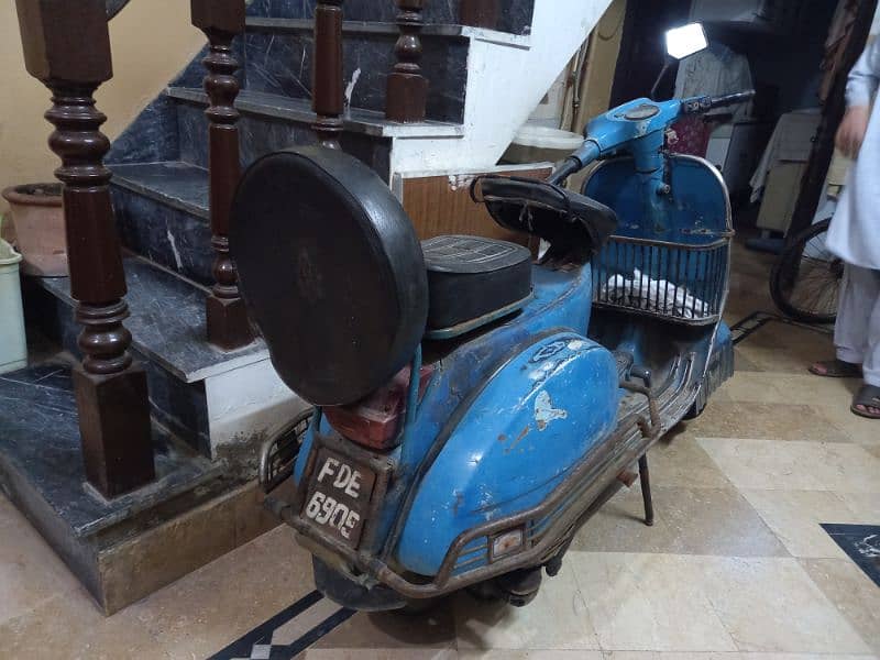 vespa for sale piago 150 ( 0321-1082650 ) 1