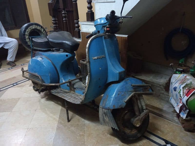 vespa for sale piago 150 ( 0321-1082650 ) 3