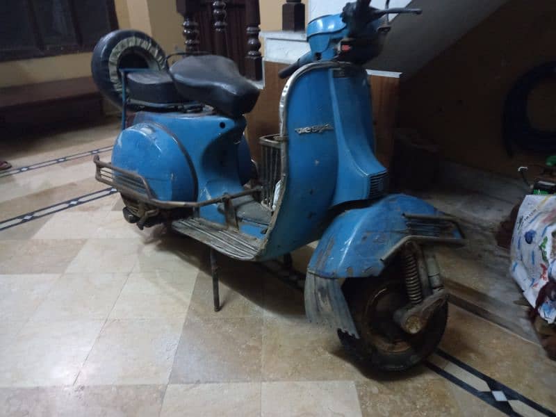 vespa for sale piago 150 ( 0321-1082650 ) 4