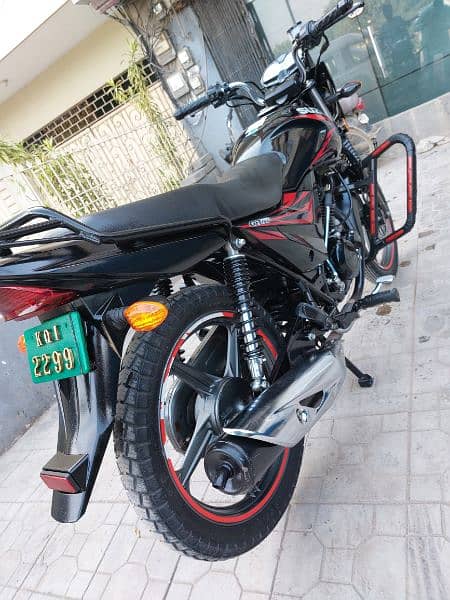 SUZUKI GR150 BLACK 2