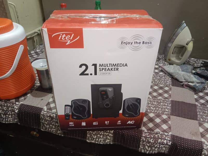 itel MultiMedia 2.1 speakers 1