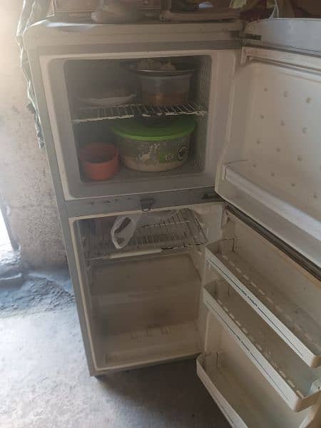 Haier Mini Refrigerator In Good Condition 3