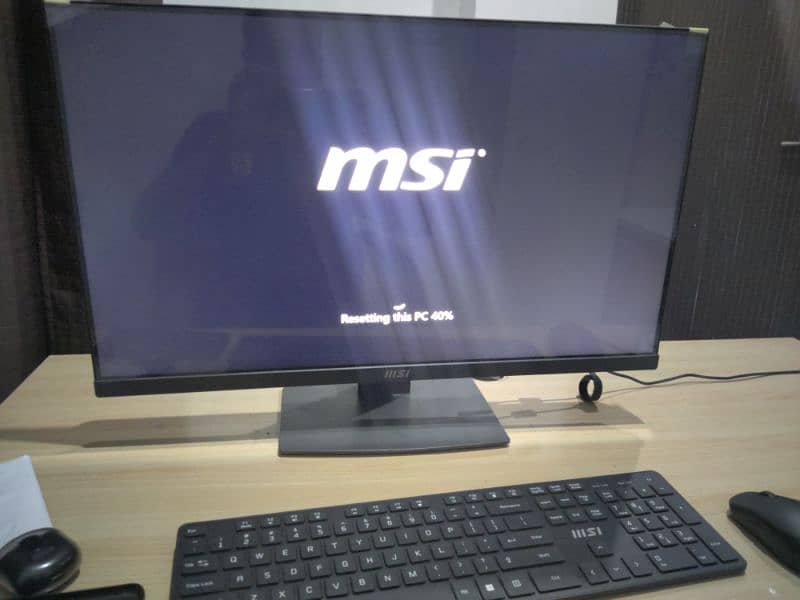 MSI All-in-One Computer  11th Gen Intel, Core i5 0