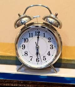 Beautiful Antique Alarm Clock ( BRAND NEW WORKING CONDITION )