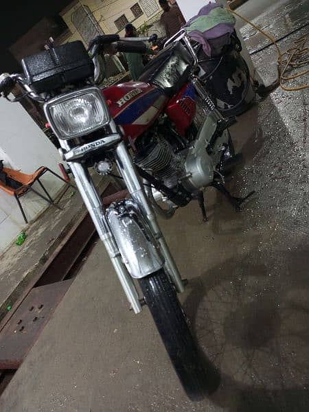 Honda CG 125 golden number 1