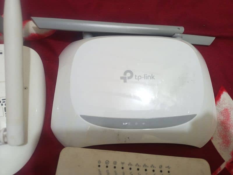 pTCL modem tb link modem 10/10  conditions with charger 03085388144 co 2