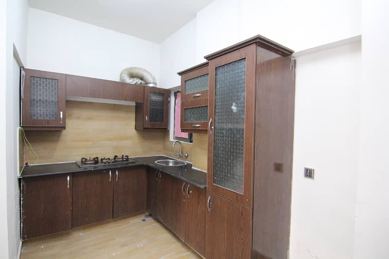 Three Bed Apartment With Drewing Available For Rent In Defence Residency DHA 2 Islamabad. 27