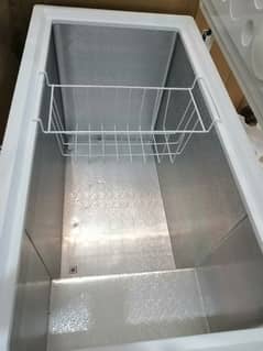 deef freezer for sale bilkul new chezz