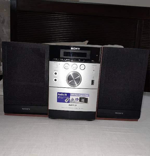 SONY Speaker like new 2