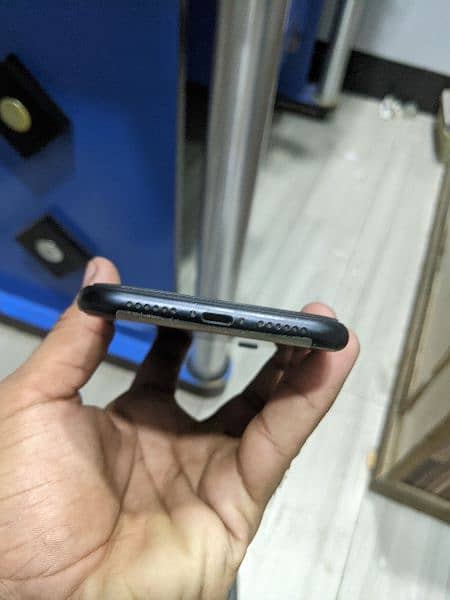 Iphone XR 64GB NON PTA LLA MODEL 5