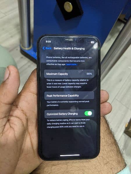 Iphone XR 64GB NON PTA LLA MODEL 7