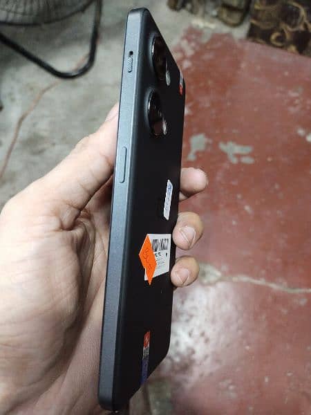 OnePlus Nord 3 16GB 256GB DSLR camra 5000MAH betteri 10%10 condition 5