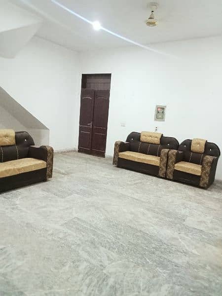 Main Walton road Furnished flat ground floor for rent 4