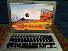 Macbook i3 0