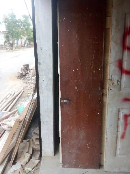 door for sale or bhi hai agar aur chahie tu 3