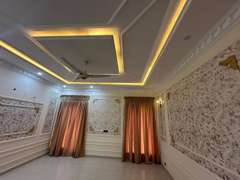 2 KANAL BRAND NEW HOUSE IS AVAILABLE IN BLOCK "H" DIRECT OWNER 24