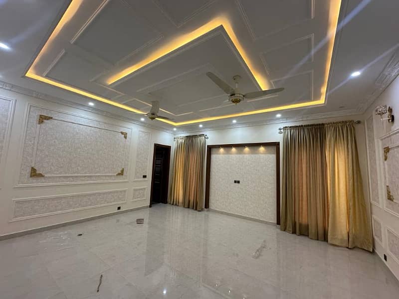 2 KANAL BRAND NEW HOUSE IS AVAILABLE IN BLOCK "H" DIRECT OWNER 26