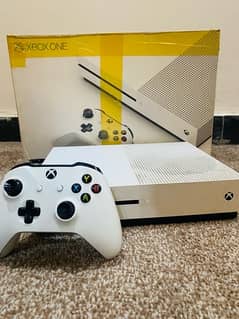 xbox one s 1tb with complete box and packing 0