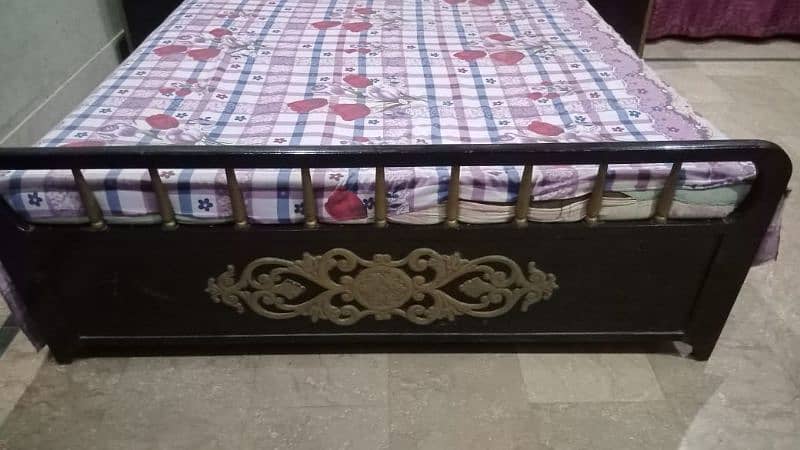 wooden bed 1