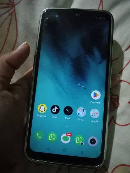 Realme 3 4gb 64gb in good condition with box charger 5