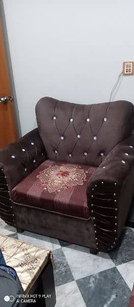 6 seater good quality velvet sofa 1