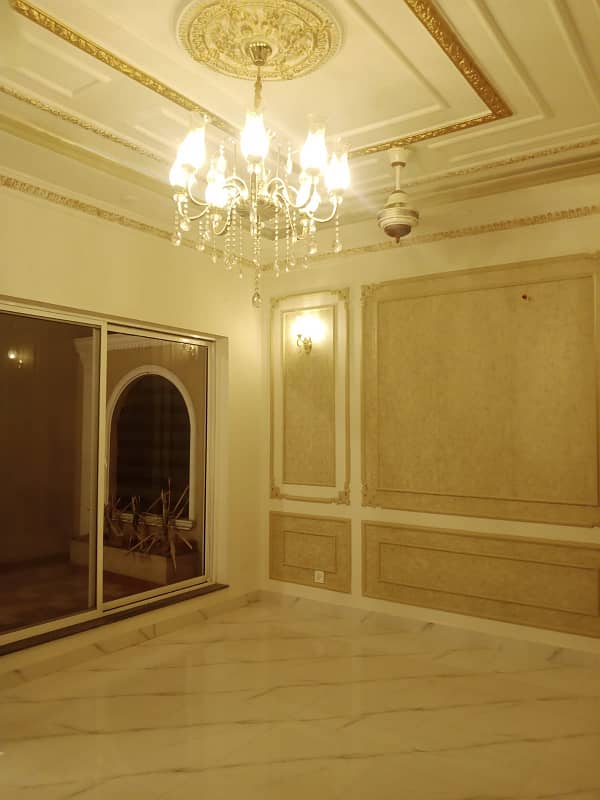 10 marla house for sale in paragon city lahore 3