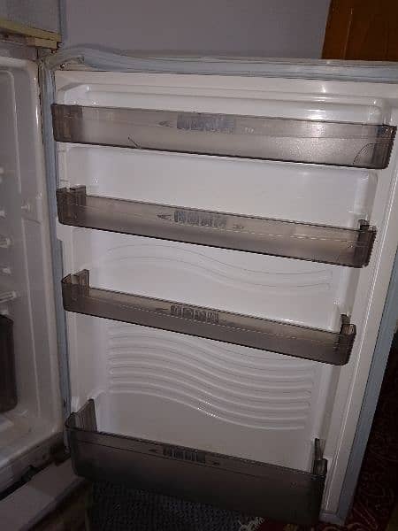 Dawlance refrigerator in medium size 4