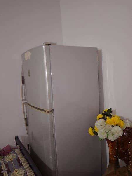 Dawlance refrigerator in medium size 9