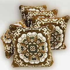 pack of 6 New and antique Design caushions