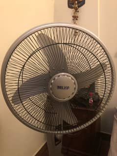 Just like new pedestal fan Belvin fancy Fan