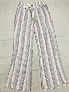 Brand: (Roxy)  women High waste Elastic pull over trousers brand new