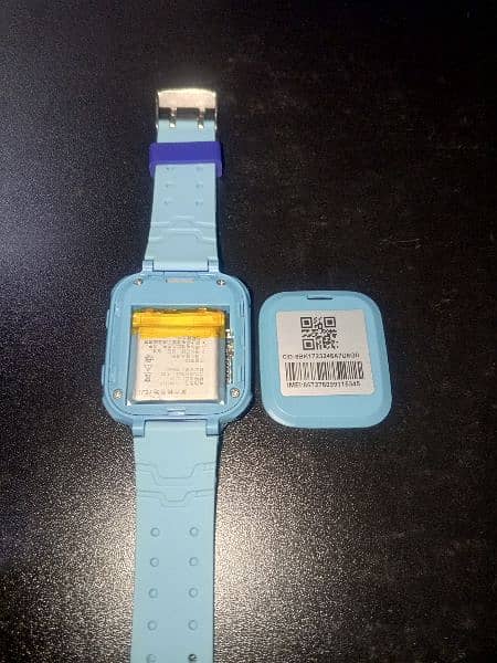 smartwatch for children with sim card services 4