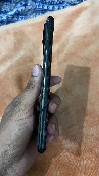 google pixel 6 factory unlocked all oky good condition 2