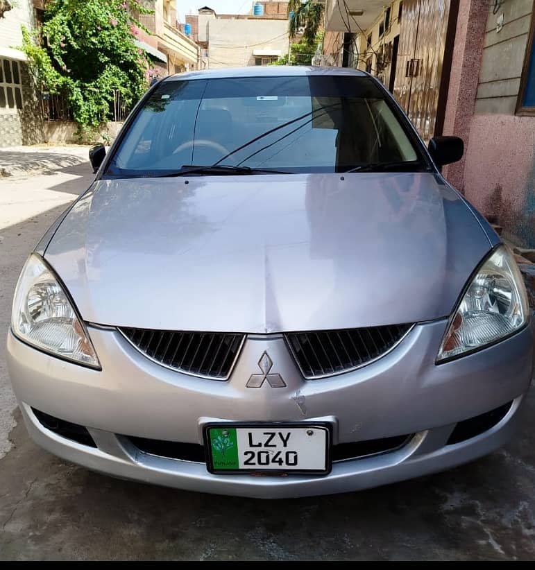 Mitsubishi lancer 2005 model lush condition , no work required 7