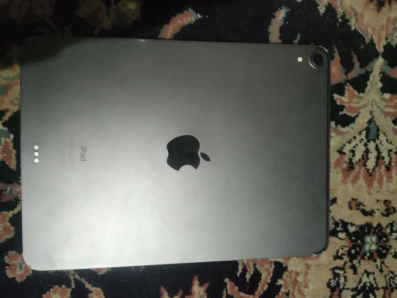 Apple ipad pro 11 (2018) ipad locked 3