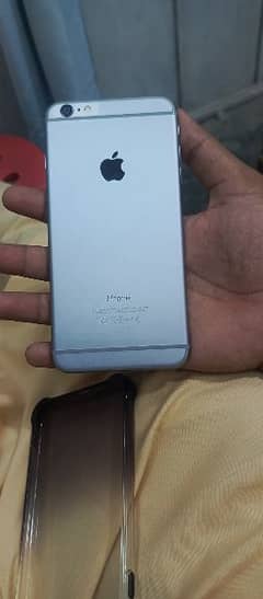 iPhone 6 plus.    64rom     10 by 10