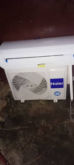 Haier 1. ton non inverter 10/10 geniuain condition compilet Saman K sat