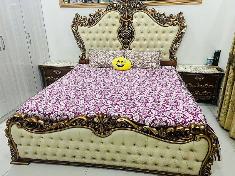 Double bed set with chairs set 0