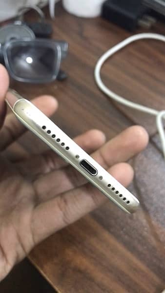 iphone 7 128gb PTA APPROVED 1