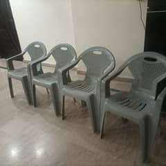 4 Plastic chairs