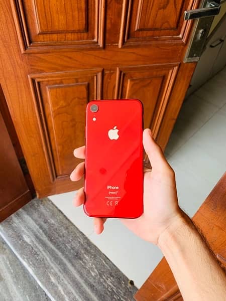 I am selling I phone Xr 10by 10 128gb water pack all ok 4