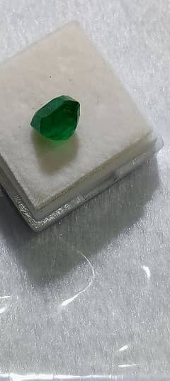 Swat emeralds from natural rough